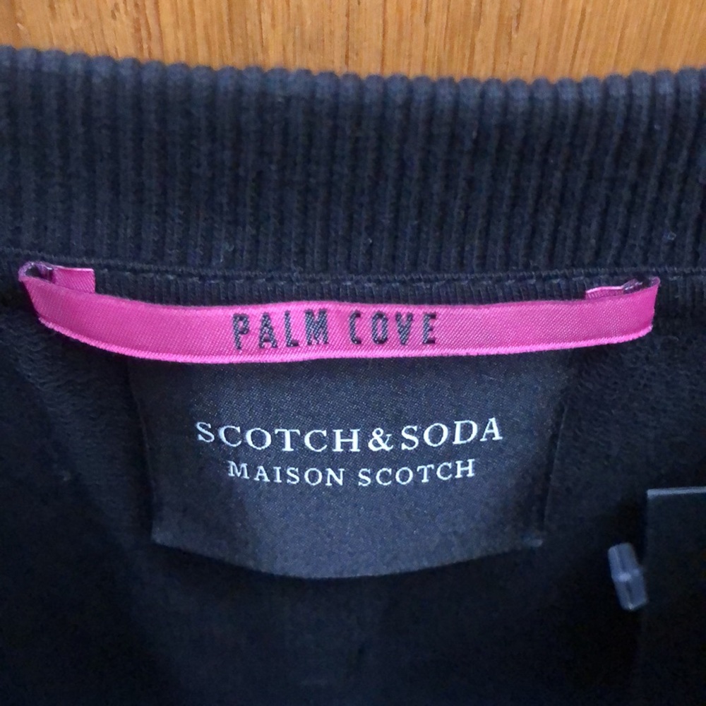 Brand new pullover - Picture 3 of 5
